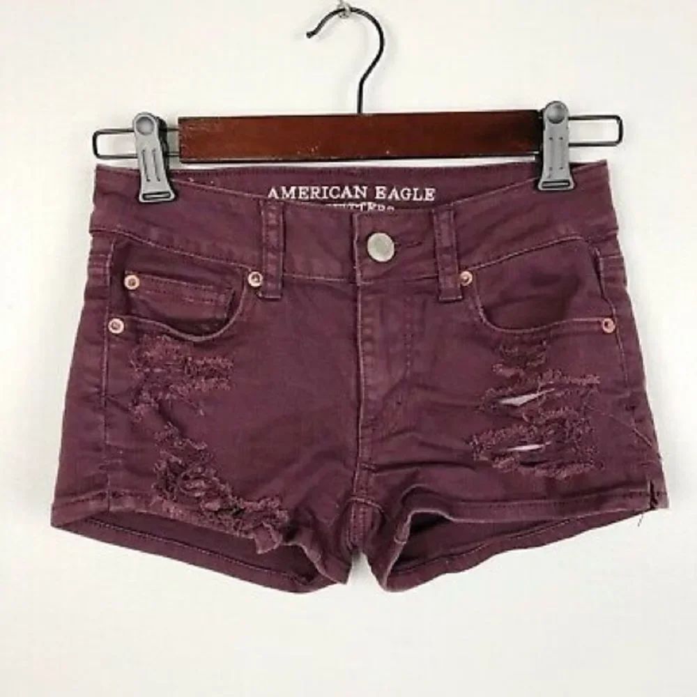✨ American Eagle
Women's Denim X Hi-rise Shortie✨